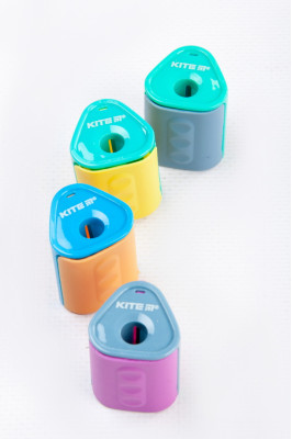 Чинка, одинарна, пластикова, з контейнером, "Twist", KITE